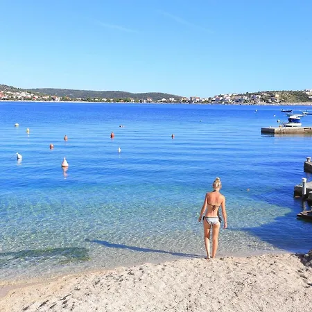 Ostricka Luka 11451b 公寓 *